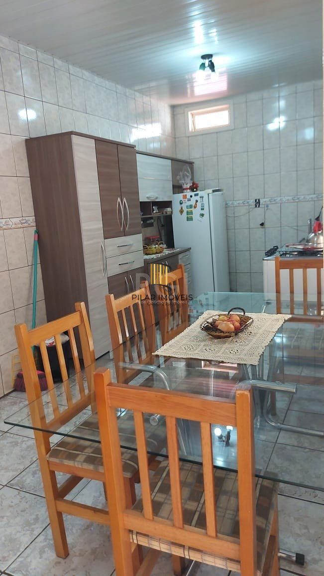 Casa 2 dormitórios no bairro Vila Ipiranga