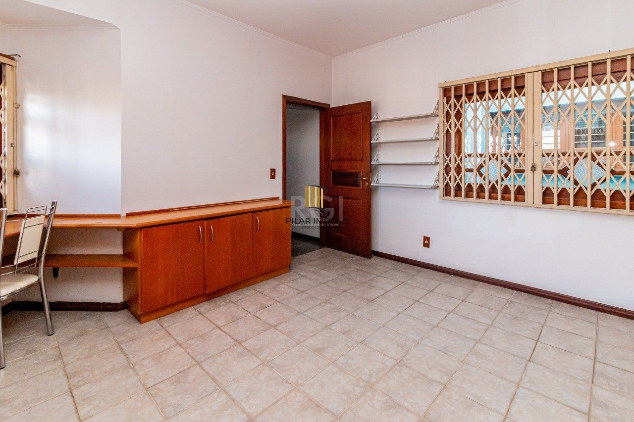 Casa para Venda - 431m², 4 dormitórios, sendo 2 suites, 3 vagas - Jardim Itu Sabará
