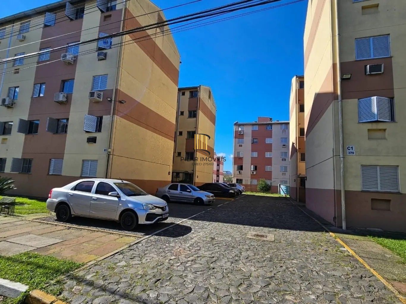 Apartamento 2 dormitórios no bairro Rubem Berta - Pilar Imóveis