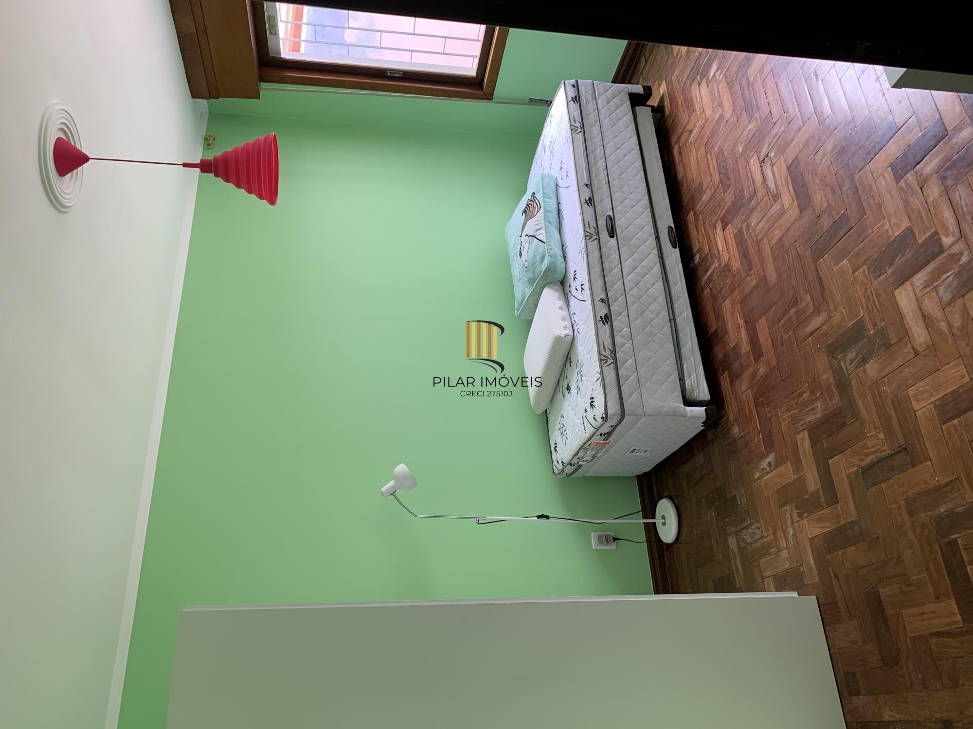 Casa 3 dormitórios no bairro Vila Ipiranga
