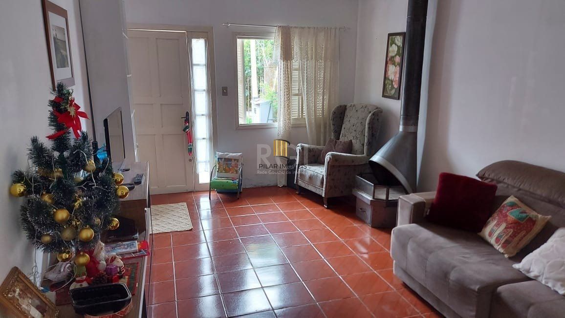 Casa 2 dormitórios no bairro Vila Ipiranga - Pilar Imóveis