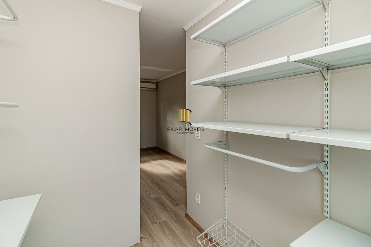 Casa de Condomínio 3 dormitórios no bairro Cavalhada