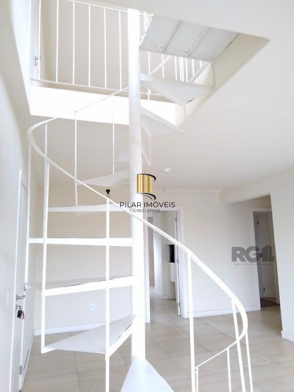 Duplex 2 dormitórios no bairro Jardim Sabará