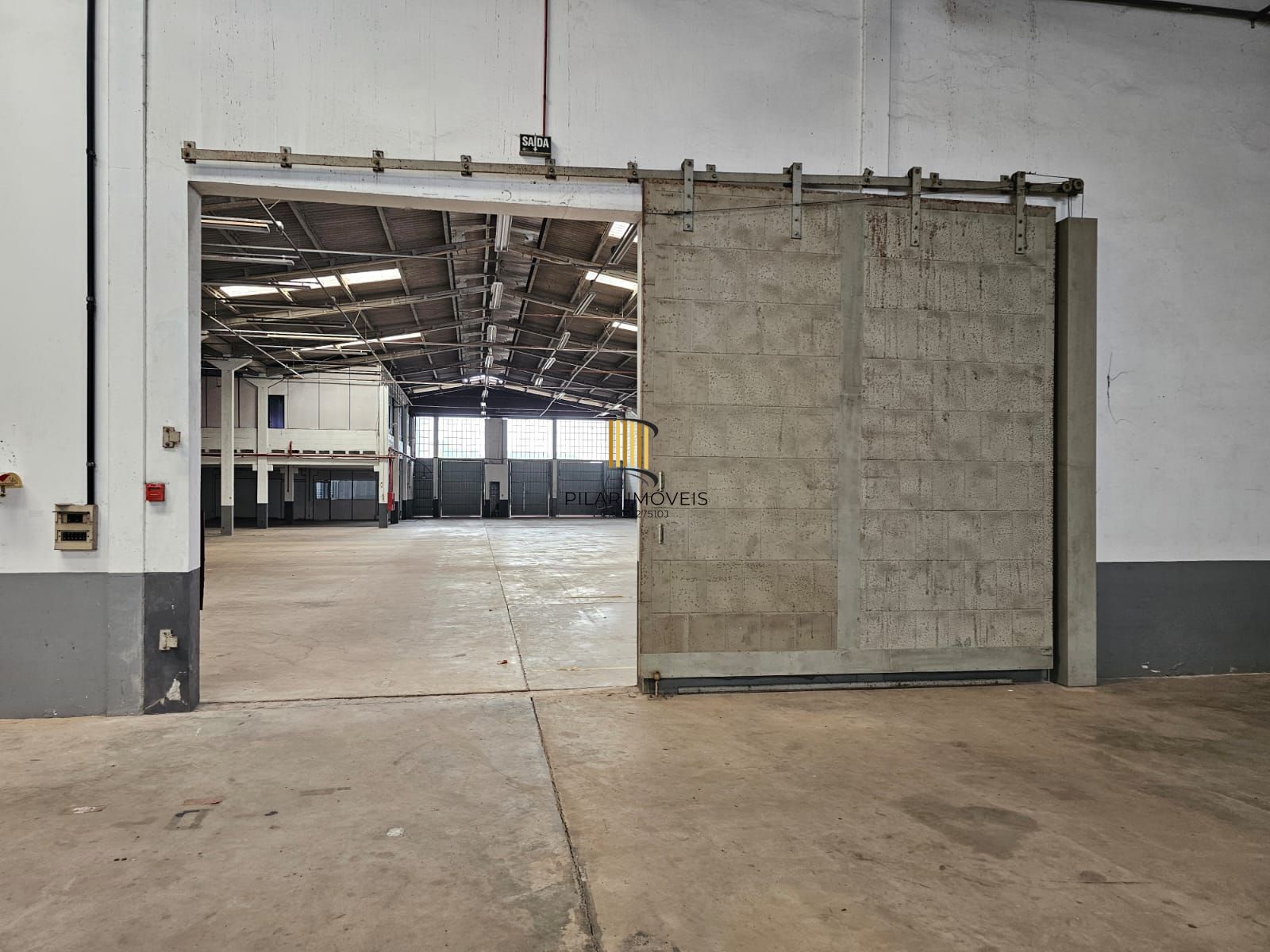 Pavilhão 3 dormitórios no bairro Morro Santana