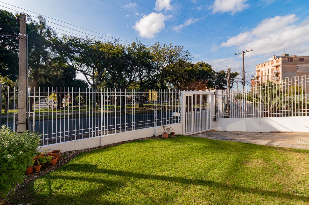 Casa 3 dormitórios no bairro Vila Ipiranga
