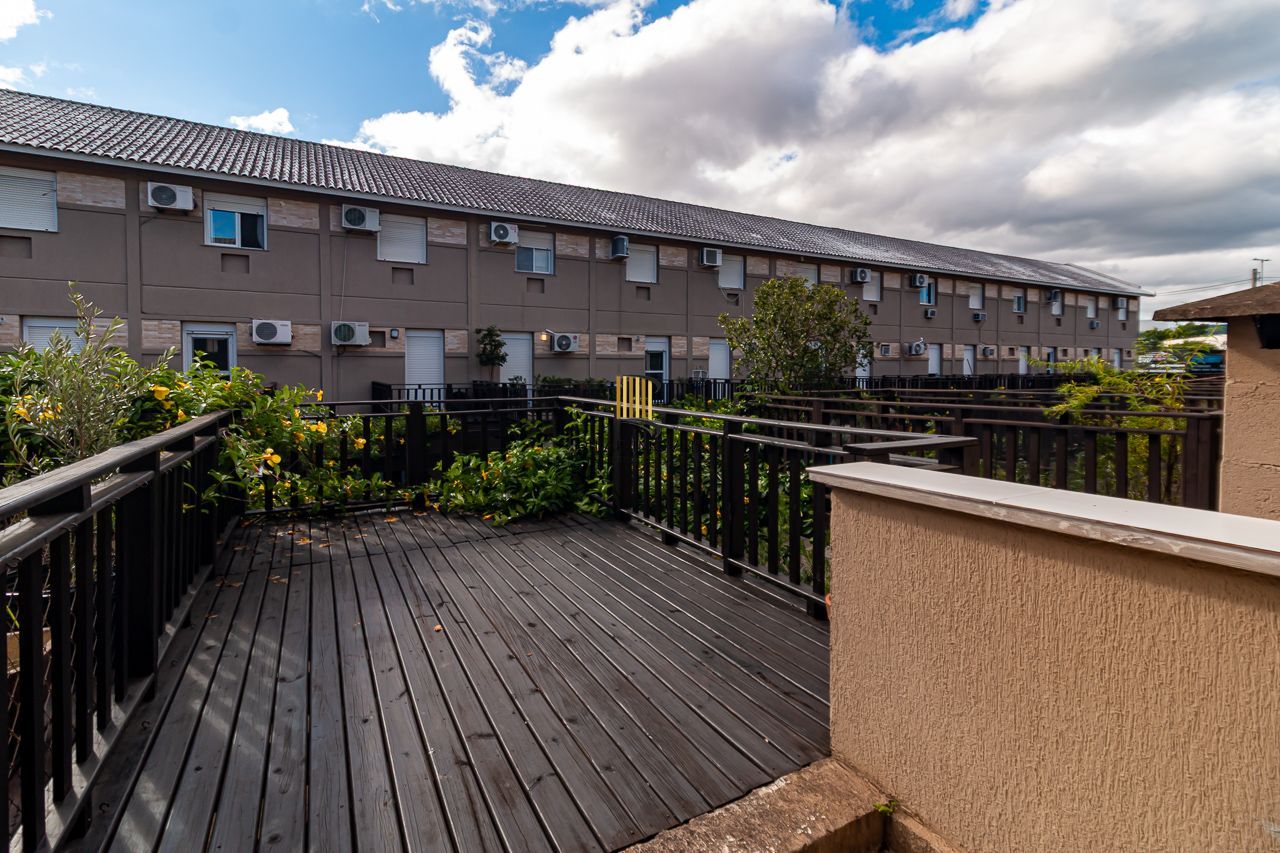 Casa de Condomínio 3 dormitórios no bairro Cavalhada