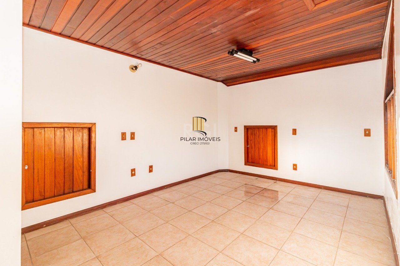 Casa para Venda - 431m², 4 dormitórios, sendo 2 suites, 3 vagas - Jardim Itu Sabará