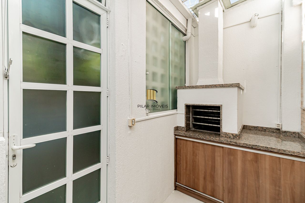 Casa de Condomínio 3 dormitórios no bairro Cavalhada