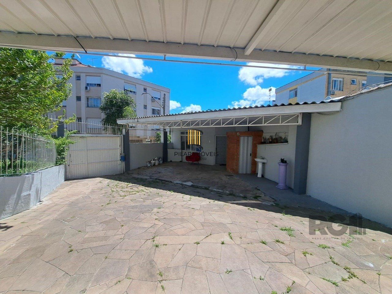 Casa 5 dormitórios no bairro Vila Ipiranga