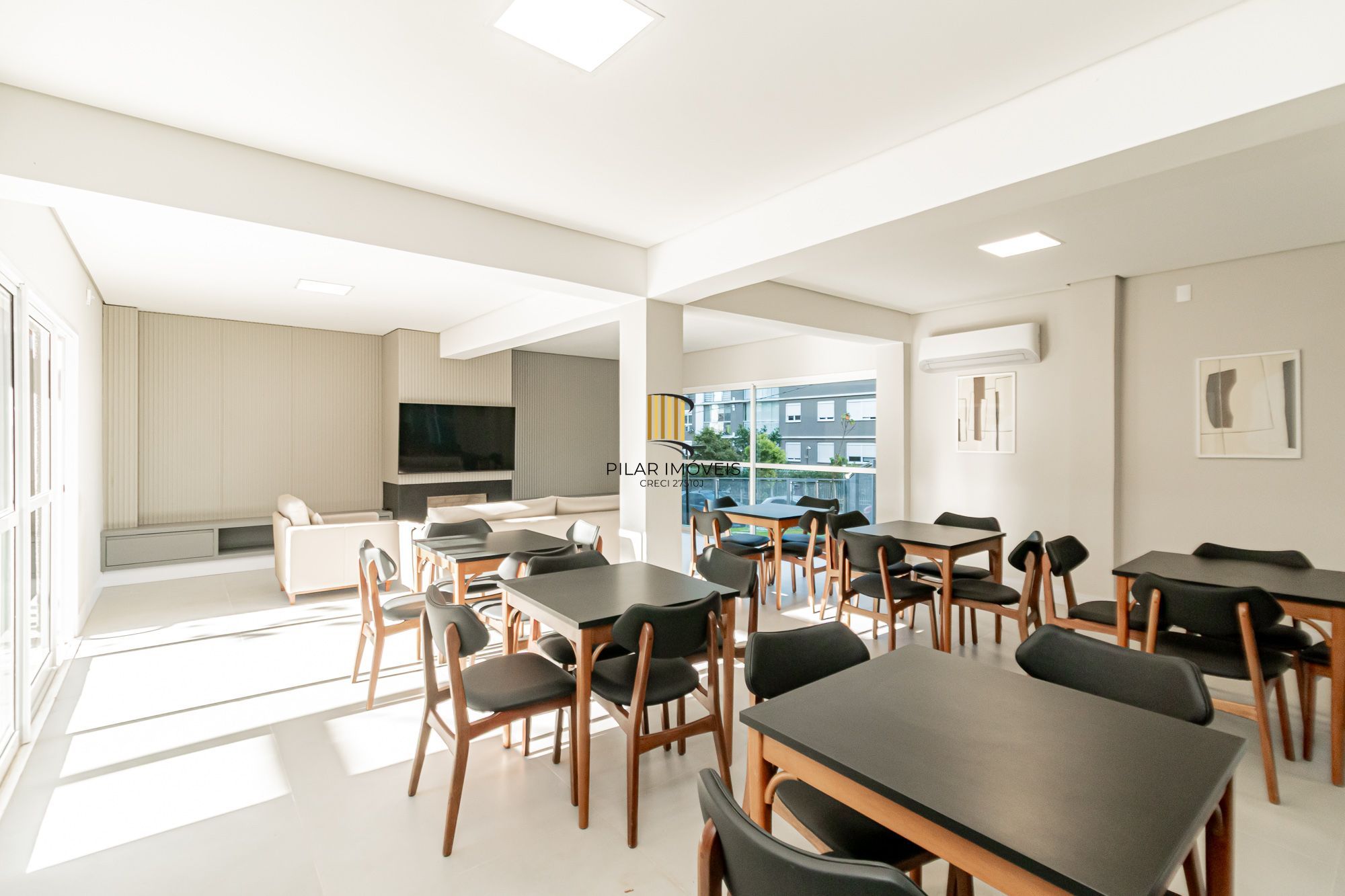 Apartamento 2 dormitórios no bairro Jardim Sabará