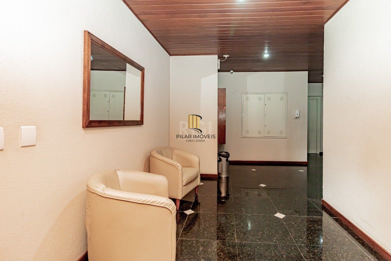 Apartamento 2 dormitórios no bairro Vila Ipiranga