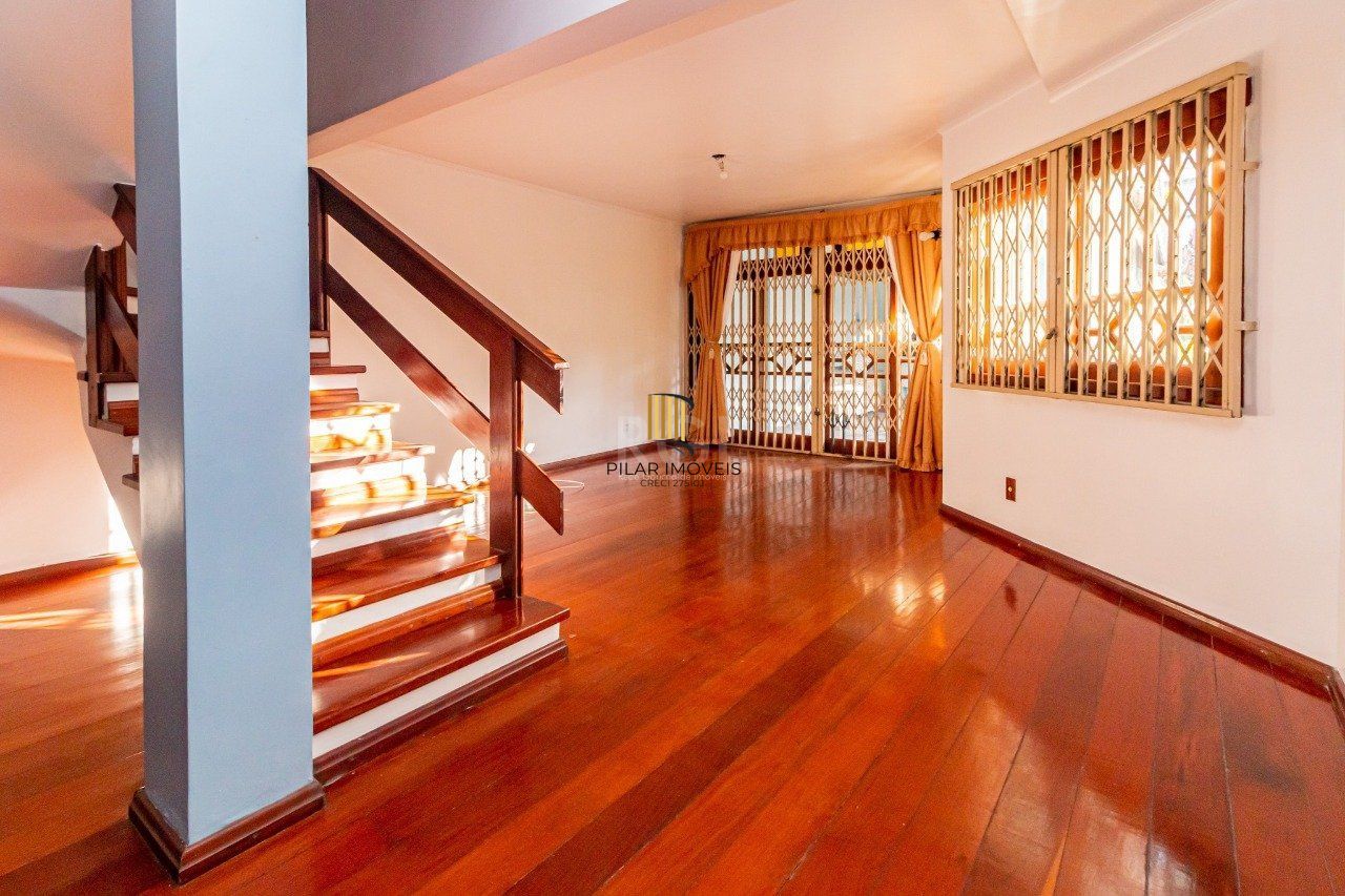 Casa para Venda - 431m², 4 dormitórios, sendo 2 suites, 3 vagas - Jardim Itu Sabará
