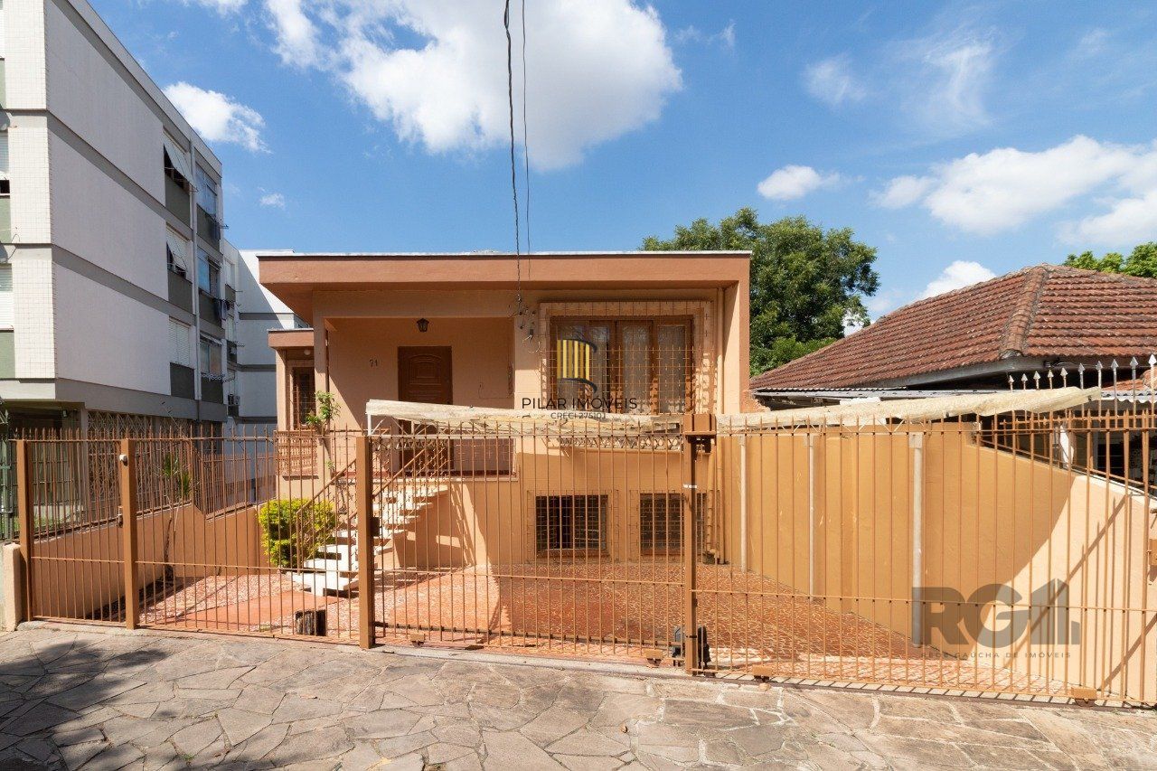 Casa 4 dormitórios no bairro Cristo Redentor