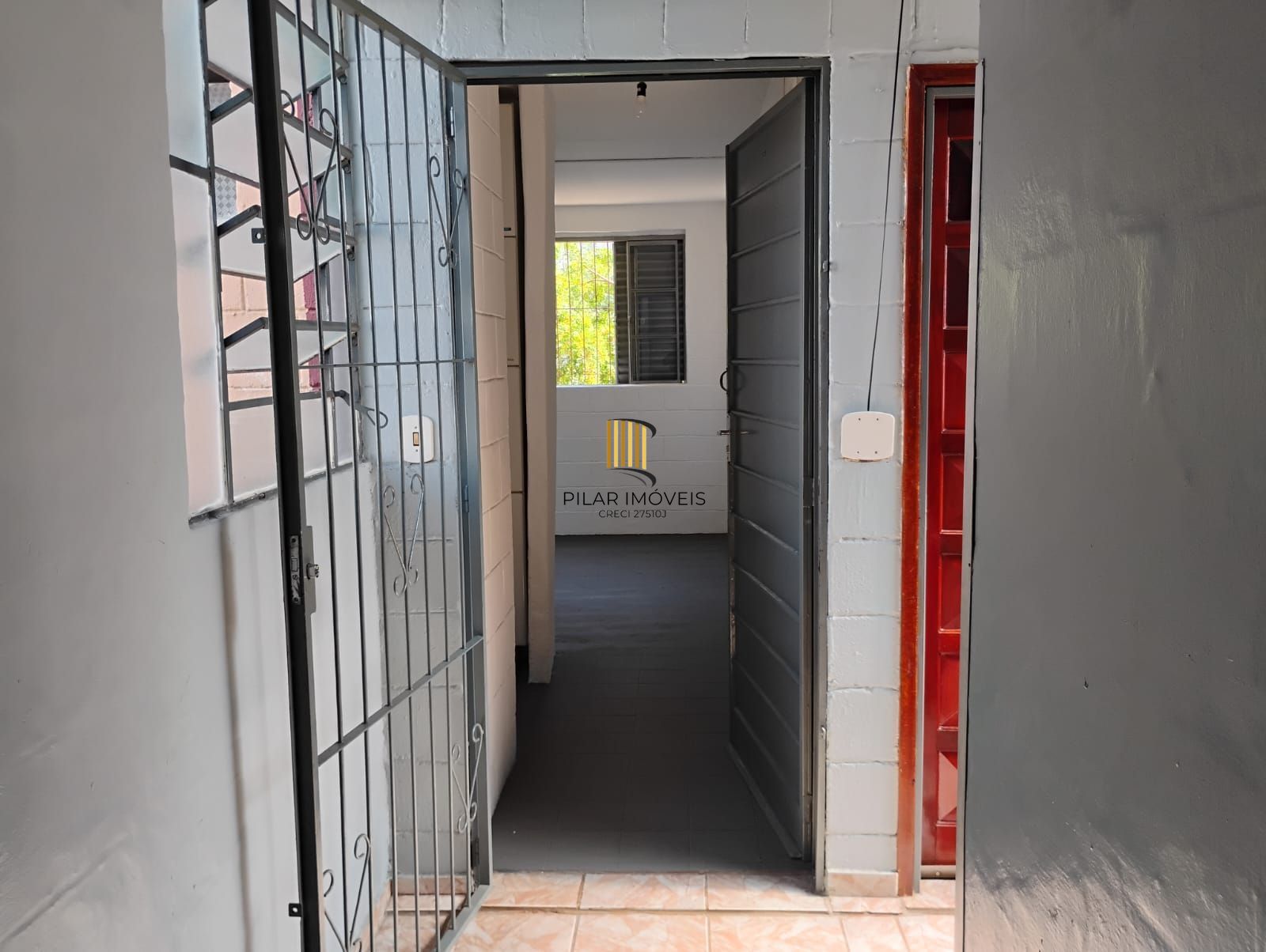 Apartamento 2 dormitórios no bairro Rubem Berta