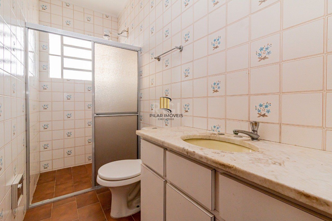 Casa para Venda - 296m², 3 dormitórios, sendo 1 suites, 3 vagas - Rubem Berta