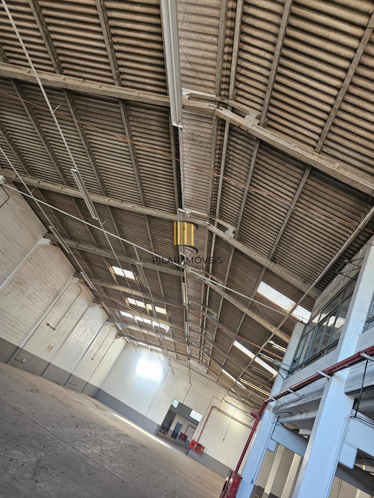 Pavilhão 3 dormitórios no bairro Morro Santana