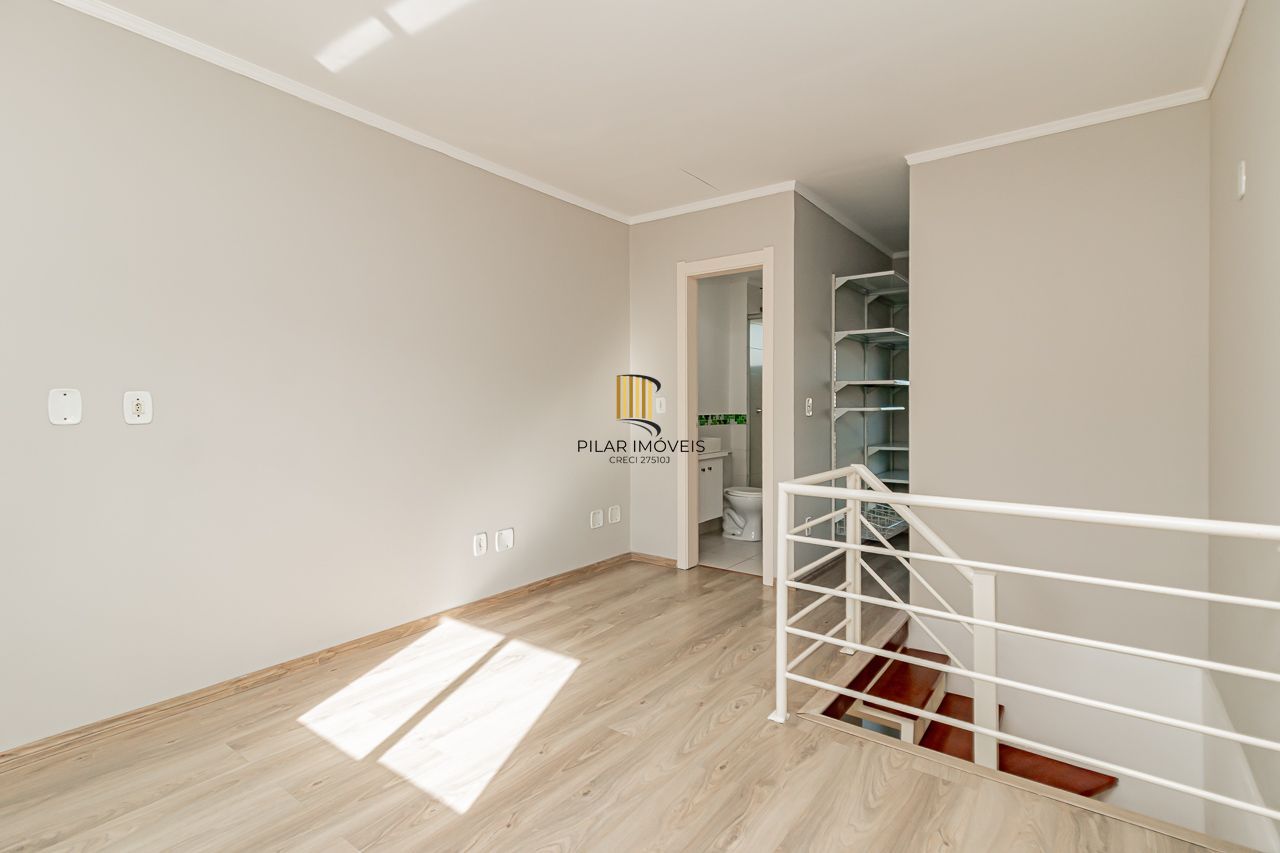 Casa de Condomínio 3 dormitórios no bairro Cavalhada