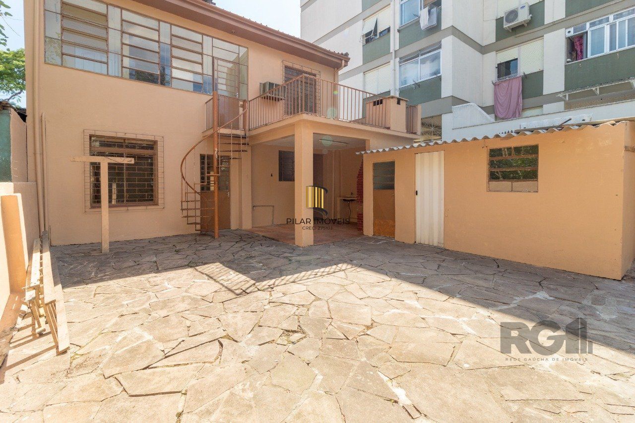 Casa 4 dormitórios no bairro Cristo Redentor