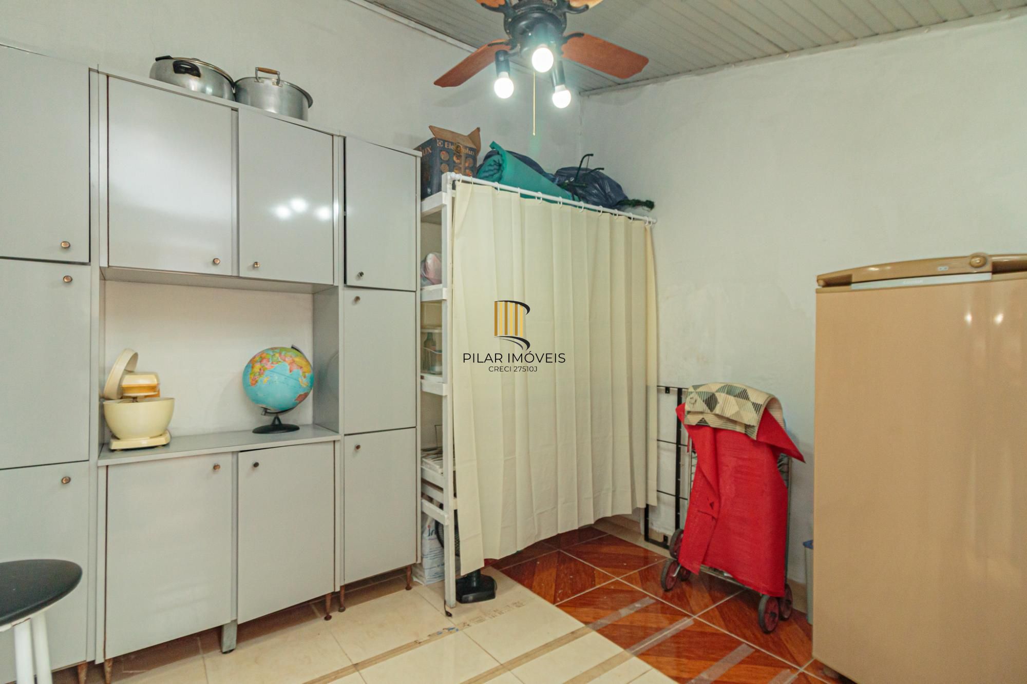Casa 4 dormitórios no bairro Menino Deus