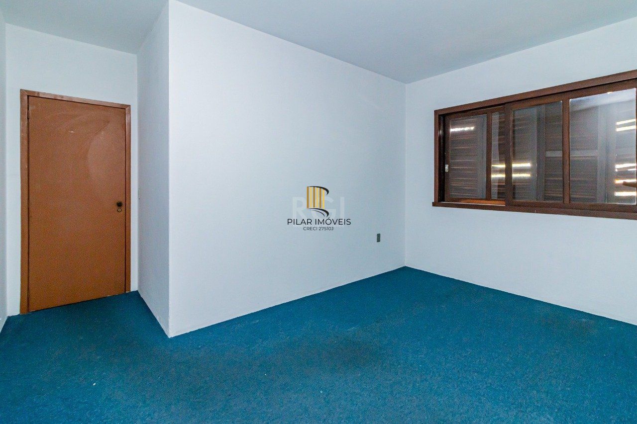 Casa para Venda - 296m², 3 dormitórios, sendo 1 suites, 3 vagas - Rubem Berta