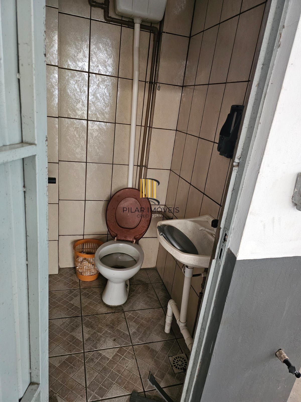 Pavilhão 3 dormitórios no bairro Morro Santana