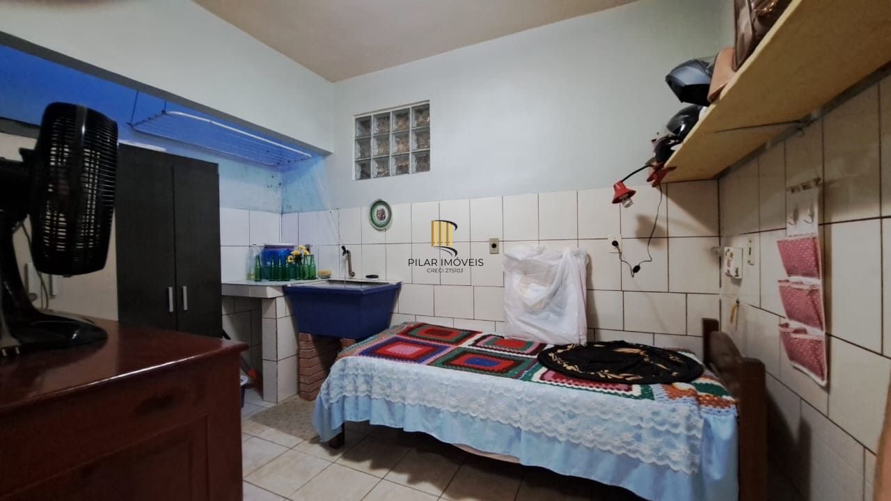 Casa 4 dormitórios no bairro Morro Santana
