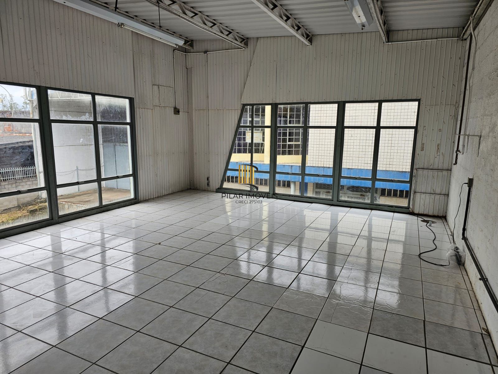 Pavilhão 3 dormitórios no bairro Morro Santana