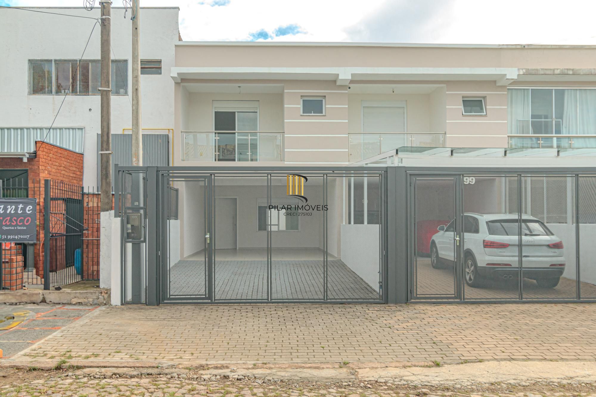 Sobrado 3 dormitórios no bairro Sarandi