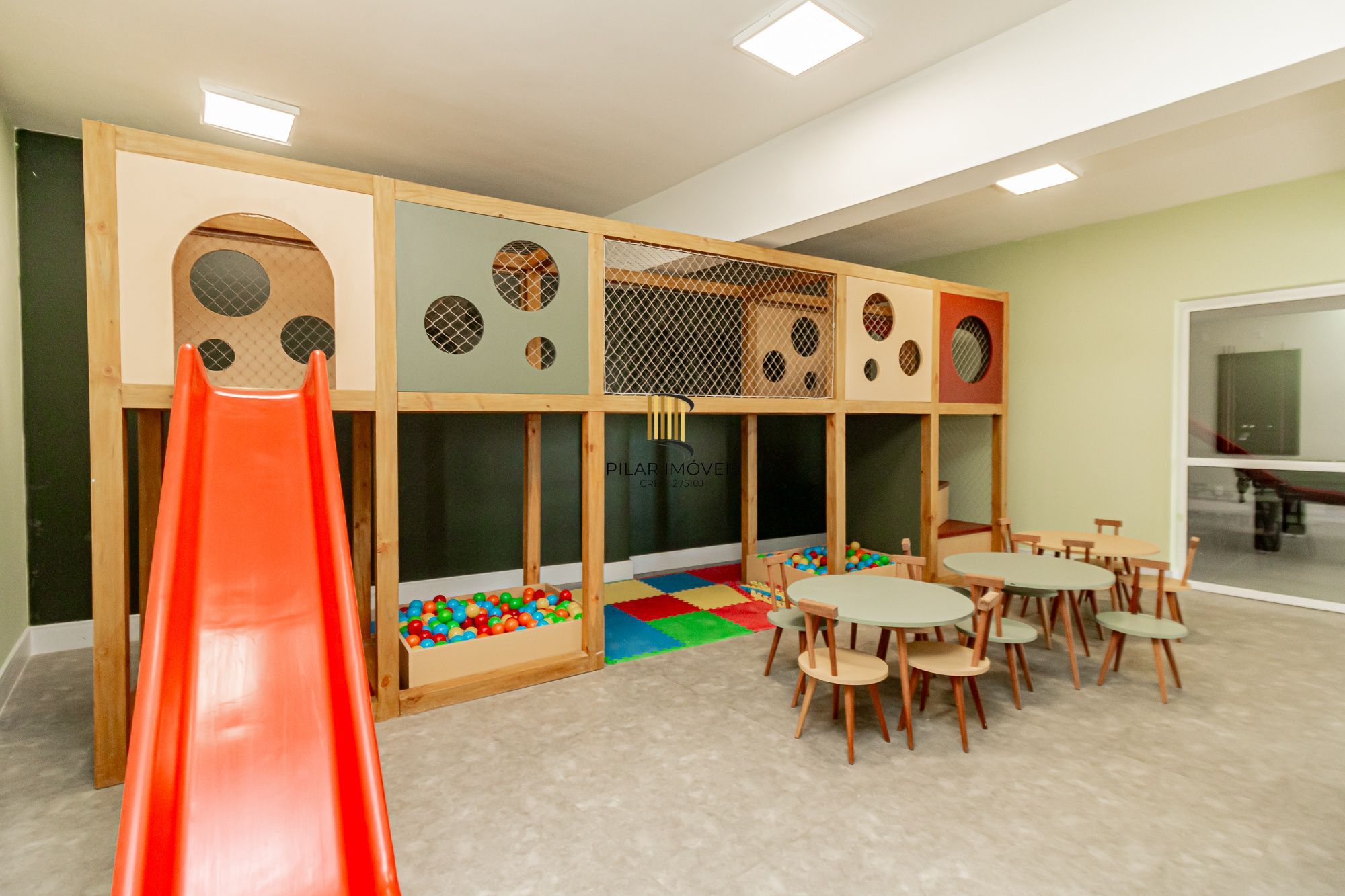 Apartamento 2 dormitórios no bairro Jardim Sabará