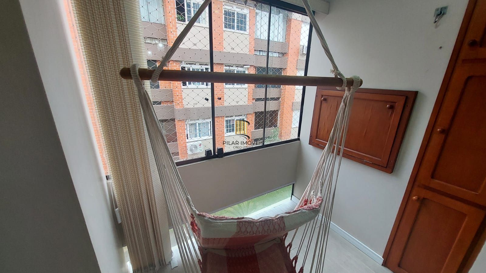 2 QUARTOS, SACADA COM CHURRASQUEIRA - ELEVADOR - CAVALHADA - PORTO ALEGRE - RS