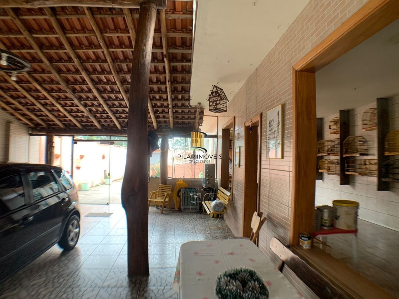 Casa para Venda - 318m², 3 dormitórios, Piscina, Bairro Guarujá