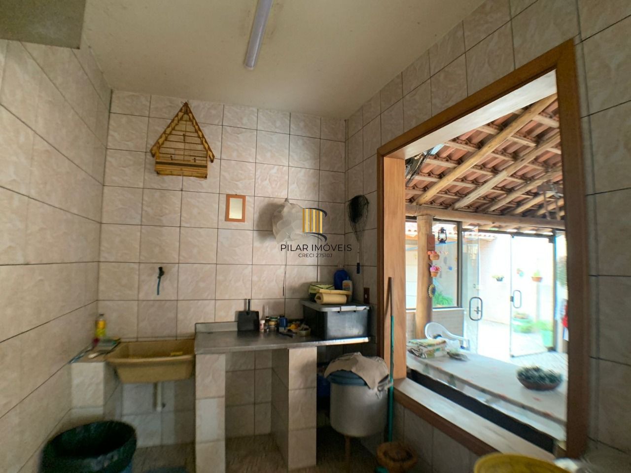 Casa para Venda - 318m², 3 dormitórios, Piscina, Bairro Guarujá