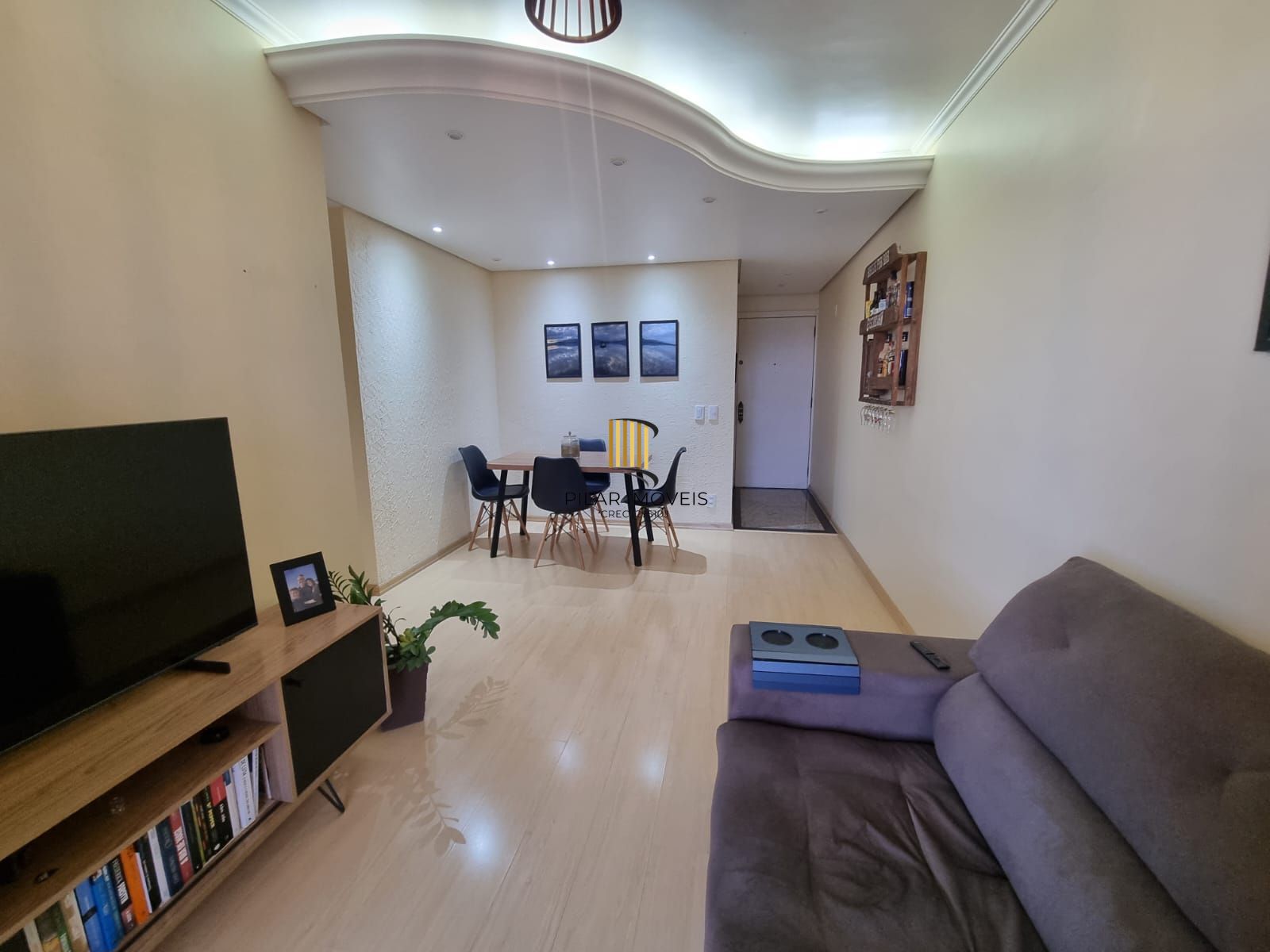 Apartamento 3 Dormitórios C Sacada e Churrasqueira