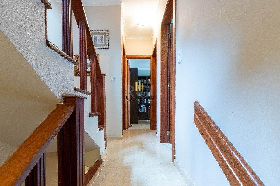Casa a venda em condominio no bairro Jardim Isabel