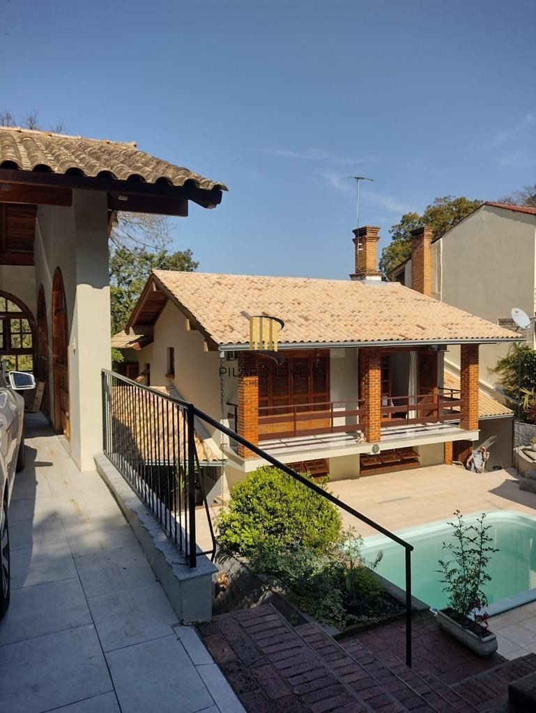 Linda Casa 4 Dormitórios Piscina, Churrasqueira, 4 Vagas Bairro Guarujá - Pilar Imóveis