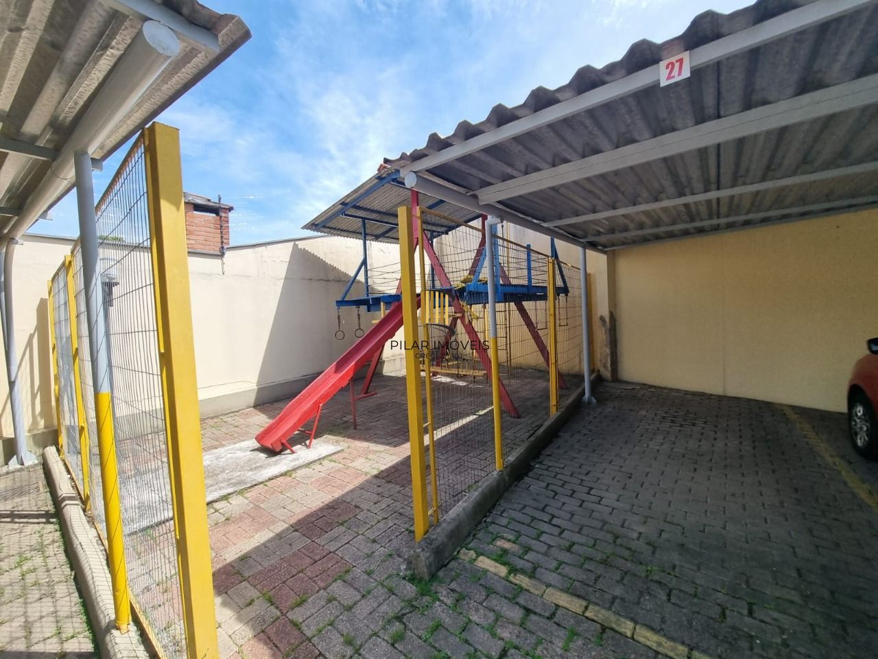 Apt 2 Dormitórios Sacada Bairro Cavalhada