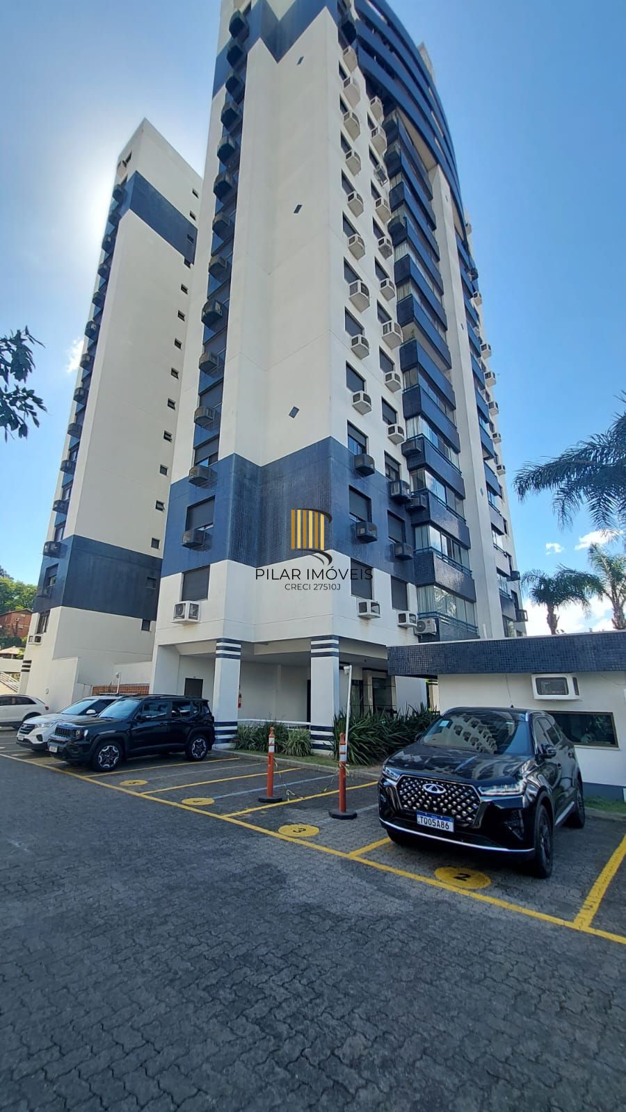 APARTAMENTO 3 DORMITÓRIOS - SUITE - CHURRASQUEIRA  - CRISTAL - PORTO ALEGRE - RS