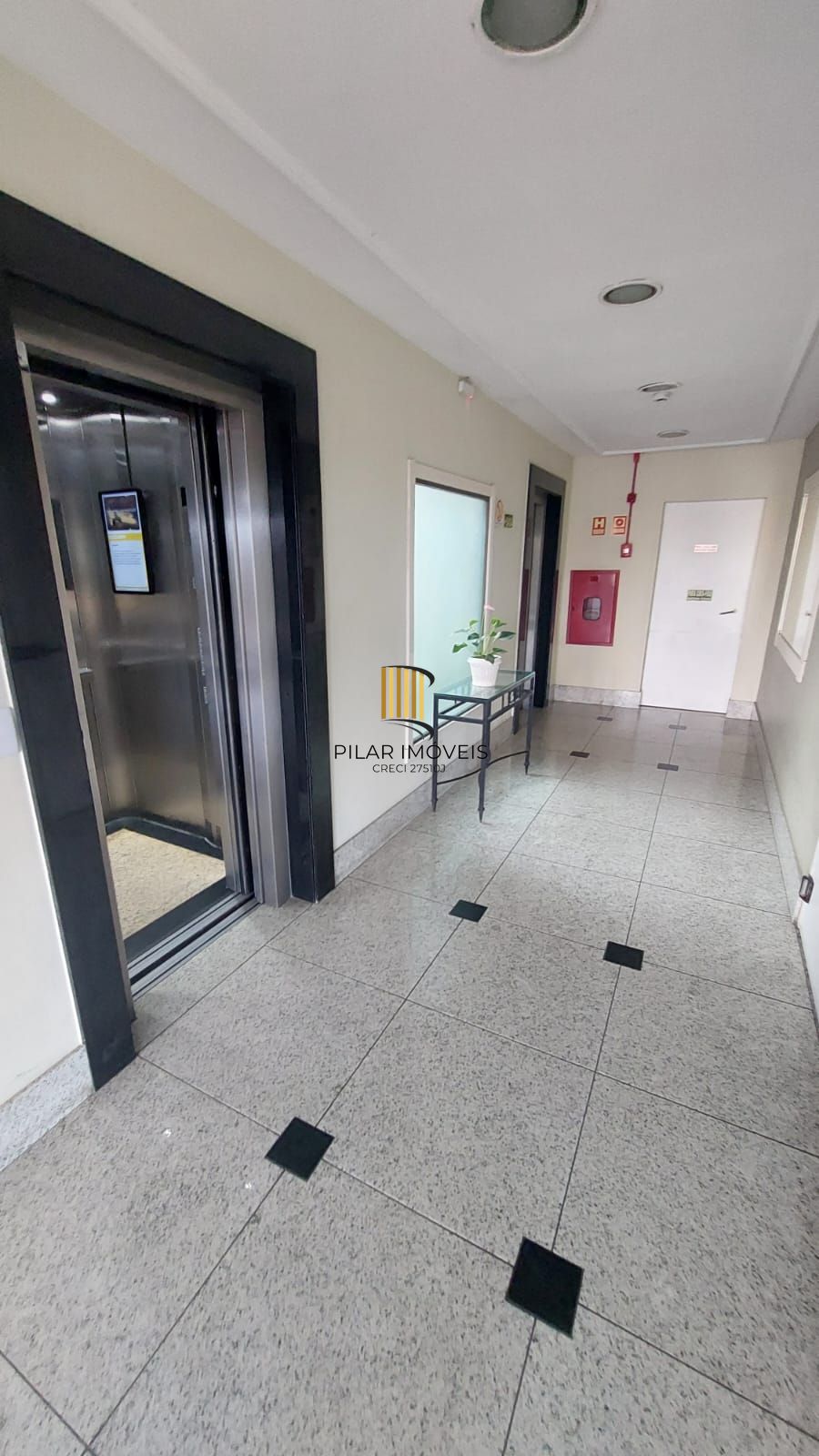 APARTAMENTO 3 DORMITÓRIOS - SUITE - CHURRASQUEIRA  - CRISTAL - PORTO ALEGRE - RS