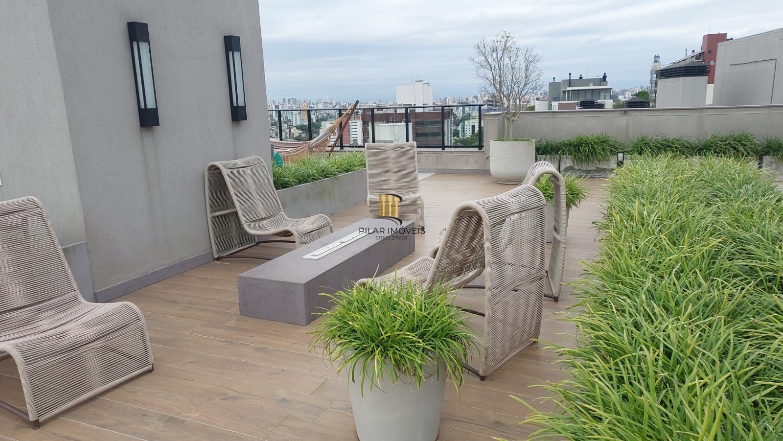 APARTAMENTO 3 DOMIRTÓRIOS - 3 SUITES - 2 VAGAS - MENINO DEUS - PORTO ALEGRE - RS