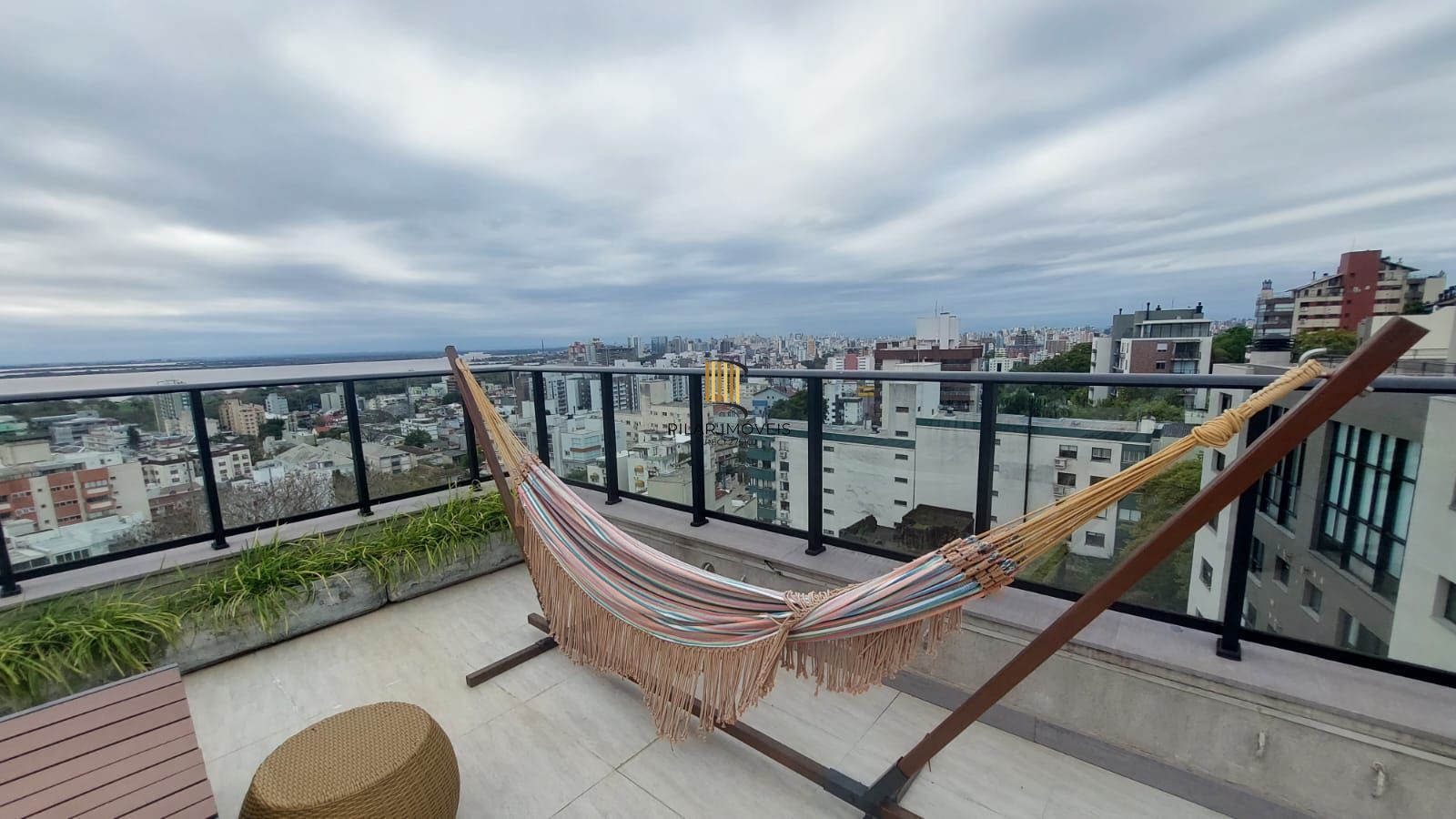 APARTAMENTO 3 DOMIRTÓRIOS - 3 SUITES - 2 VAGAS - MENINO DEUS - PORTO ALEGRE - RS