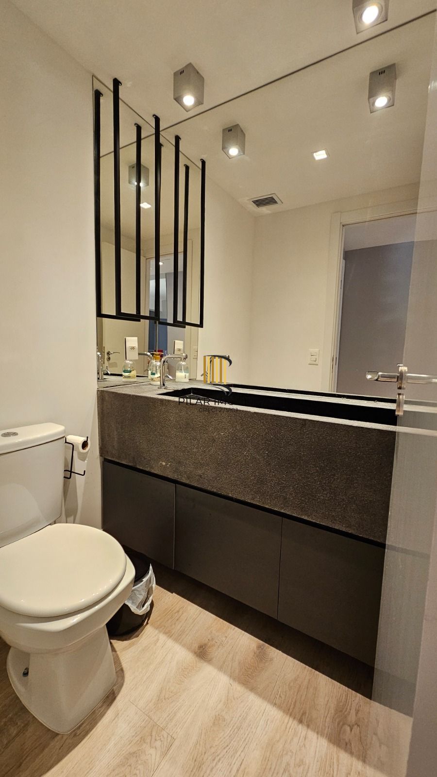 APARTAMENTO 3 DOMIRTÓRIOS - 3 SUITES - 2 VAGAS - MENINO DEUS - PORTO ALEGRE - RS