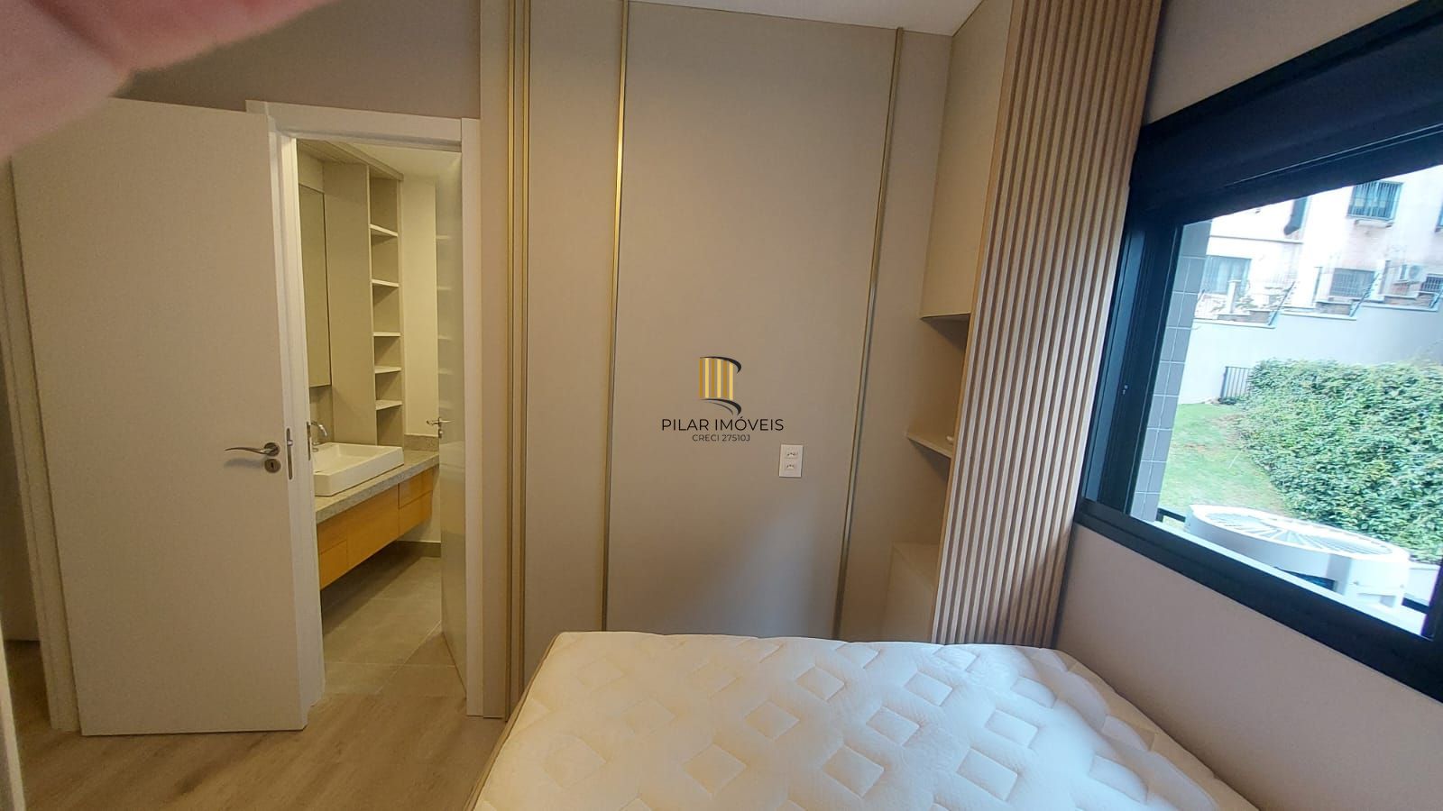 APARTAMENTO 3 DOMIRTÓRIOS - 3 SUITES - 2 VAGAS - MENINO DEUS - PORTO ALEGRE - RS