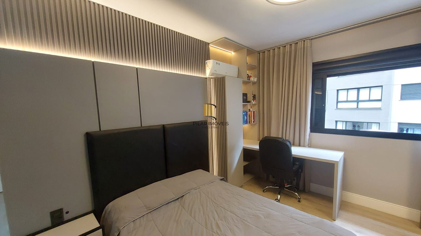 APARTAMENTO 3 DOMIRTÓRIOS - 3 SUITES - 2 VAGAS - MENINO DEUS - PORTO ALEGRE - RS