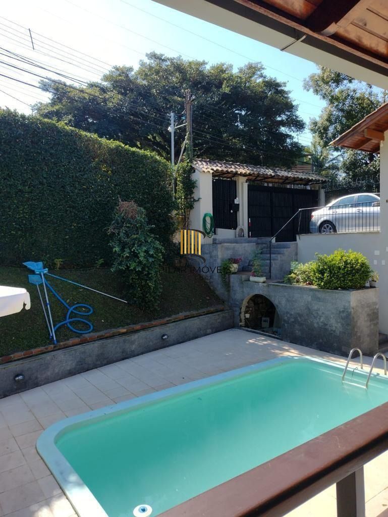 Linda Casa 4 Dormitórios Piscina, Churrasqueira, 4 Vagas Bairro Guarujá