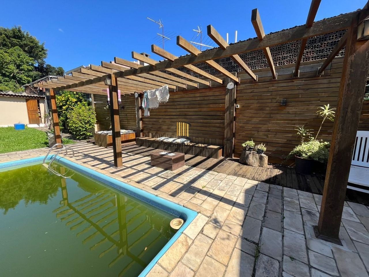 Casa 3 Dormitório(s) Bairro Guarujá