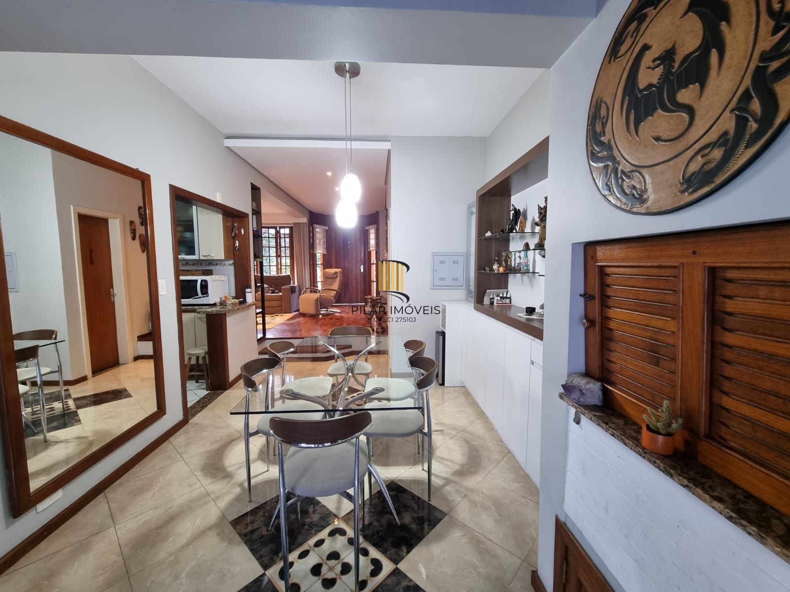 Casa de 3 Dormitórios em Condomínio Fechado Infra Completa