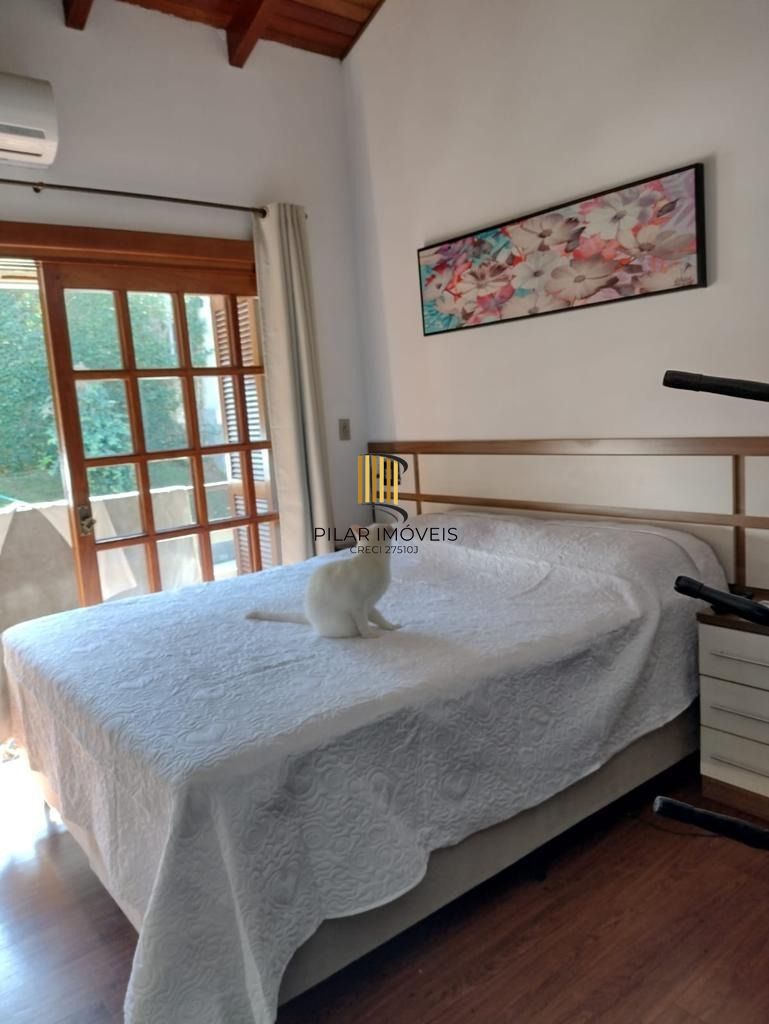 Linda Casa 4 Dormitórios Piscina, Churrasqueira, 4 Vagas Bairro Guarujá