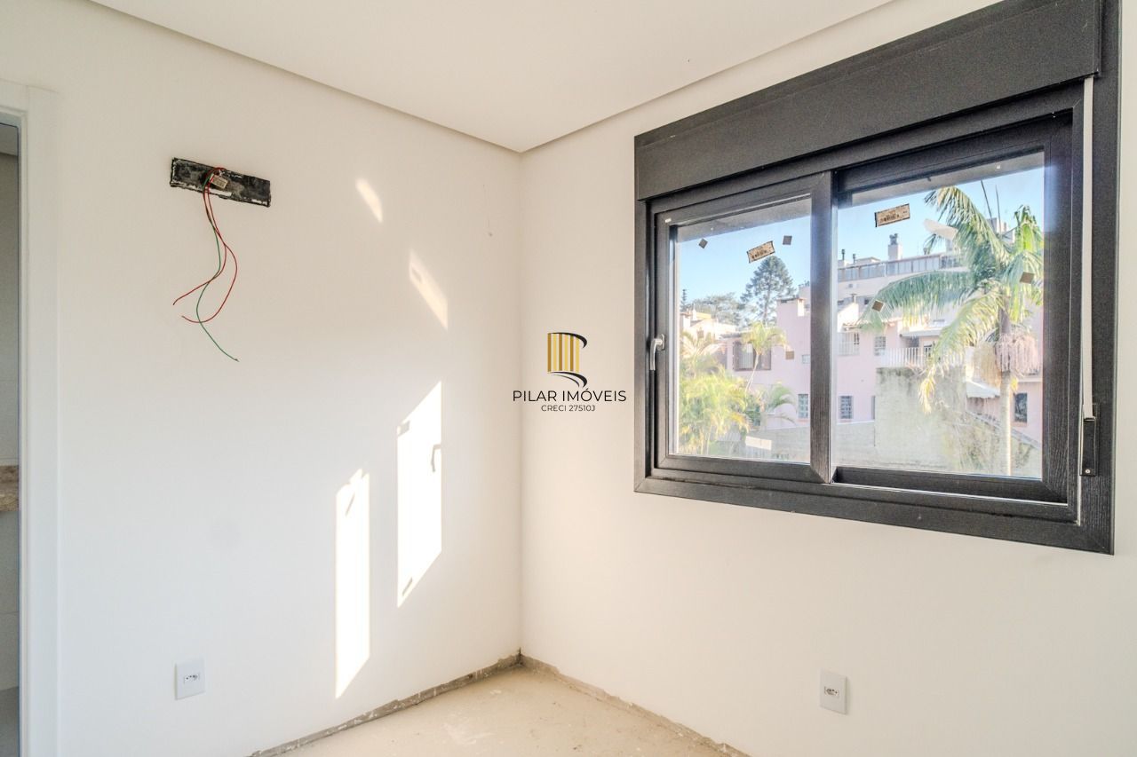 Apartamento Garden / 3 Dormitórios / Suíte / Amplo Pátio / Bairro Tristeza