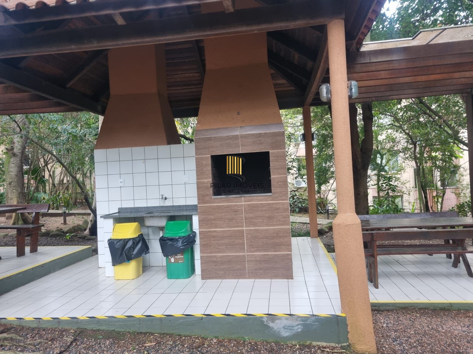 Apartamento 3 Dormitórios C Sacada e Churrasqueira