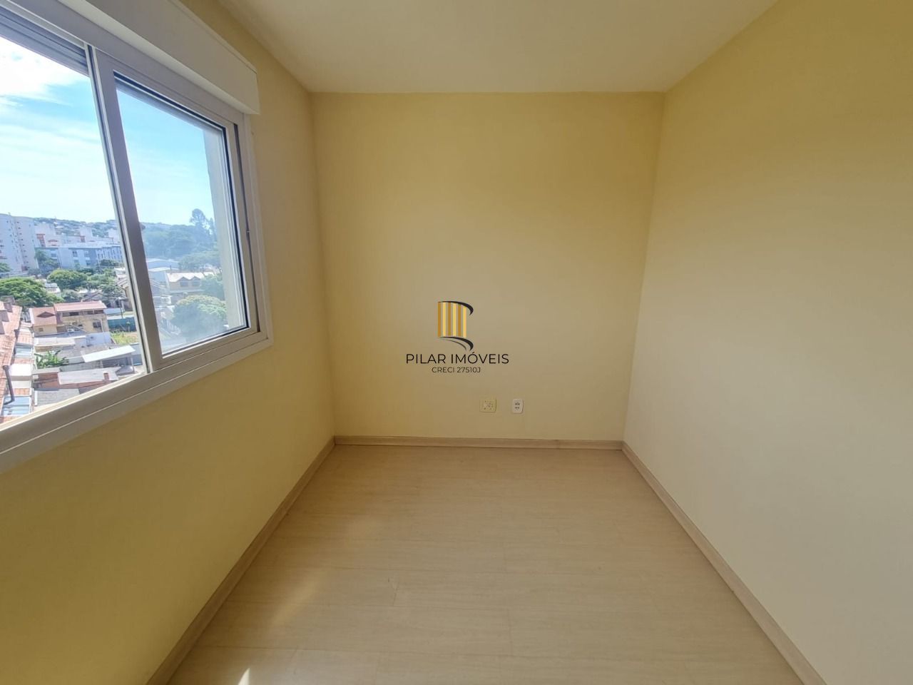 Apt 2 Dormitórios Sacada Bairro Cavalhada